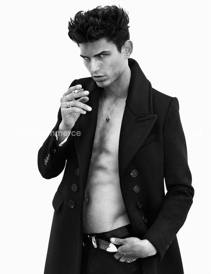 Shot_18_BURBERRY_026 f4 crop.tif