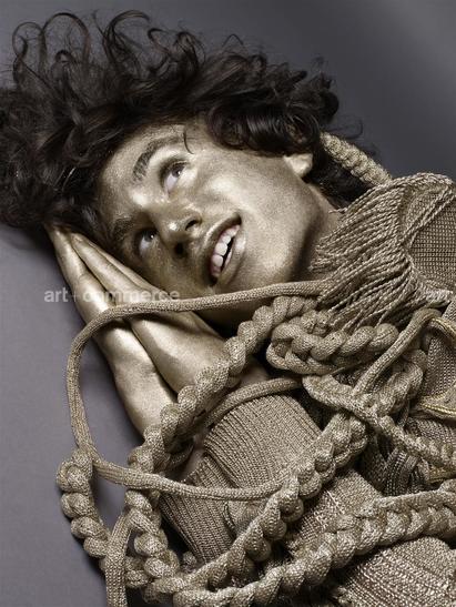 ss_dazed_201107_FRYARS-049 f