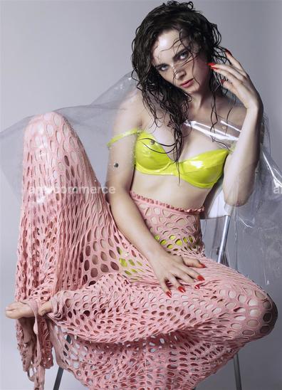 Acne_0910_bath-140 v6 f1CMYK.tif