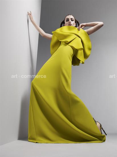 ITALIAN VOGUE_251112_SHOT6_21 f2 bleed.tif