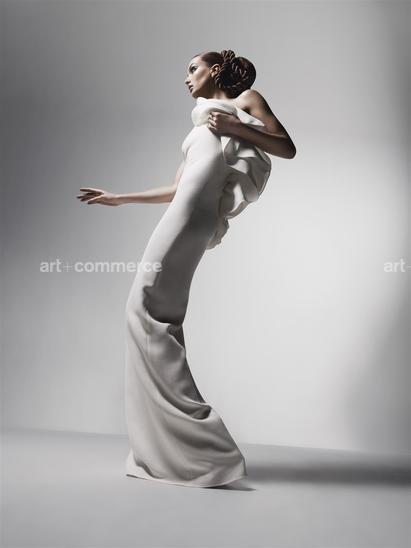 ITALIAN VOGUE_251112_SHOT8_50 f1 bleed.tif