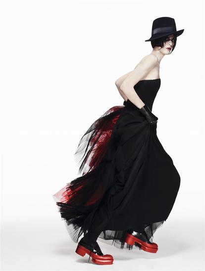 VOGUE_ITALIA_0512_06-001 f4 cmyk.tif