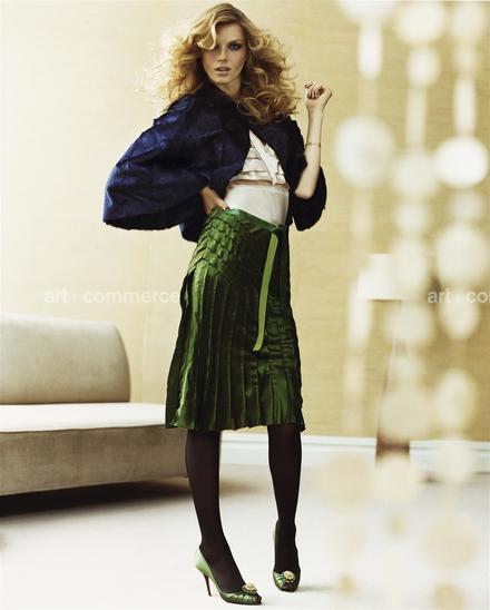 523_womanstory_2_v2.tif