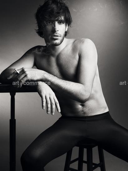 LOVE_05111_8_FELIPE_SANGUINETTI_43 f3 bleed.tif