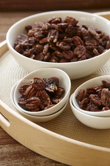 Nuts-010.tif