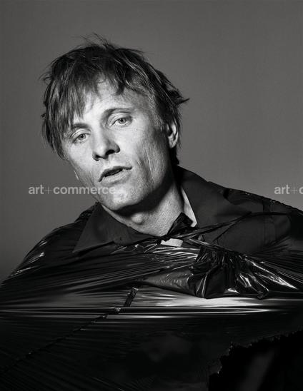 15248 AOM 01F RB DQZ30J.tif