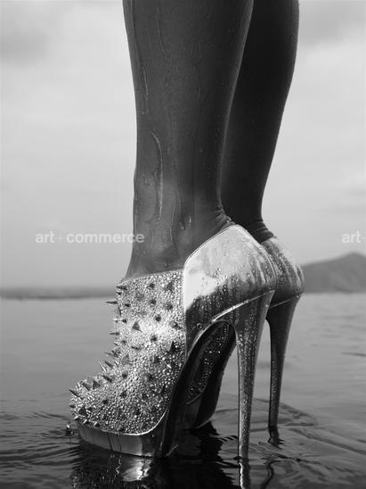 NUMrO_SPN_0710-SH07-072 f2 bleed.tif