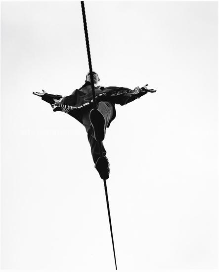 MONO 06
