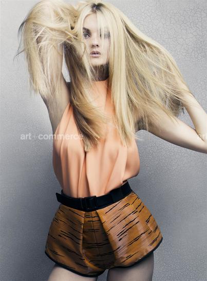 18009 UVO 01F CM 02_295 co…