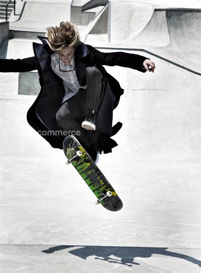 16990 INT 07E CM Fg_Lg_cs copy.tif