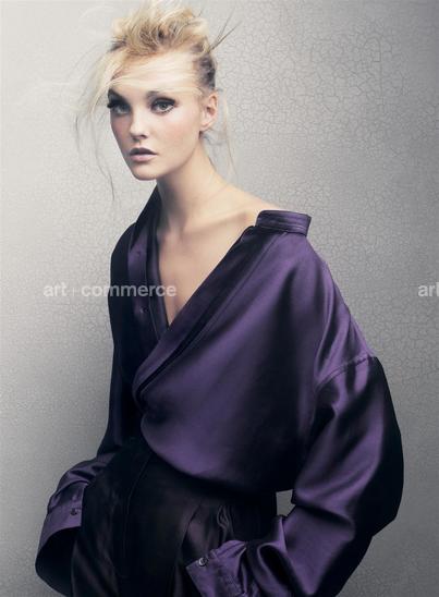 18009 UVO 02D CM 03_050 co…