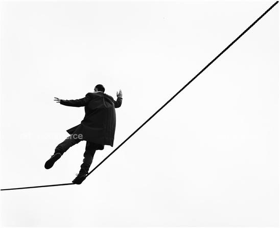 MONO 01