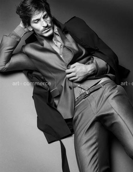 VOGUE_HOMME_12213_SHOT_13_004 f5 crop.tif