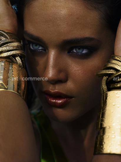 NUMrO_SPN_0710-SH12-068 f4 bleed.tif