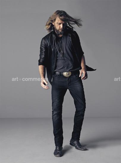 15049 UGQ 03J RB U30MK1.tif