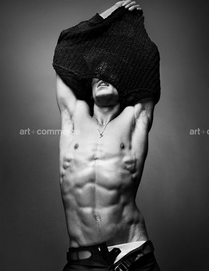 VOGUE_HOMME_12213_SHOT_8_066 f4 crop.tif