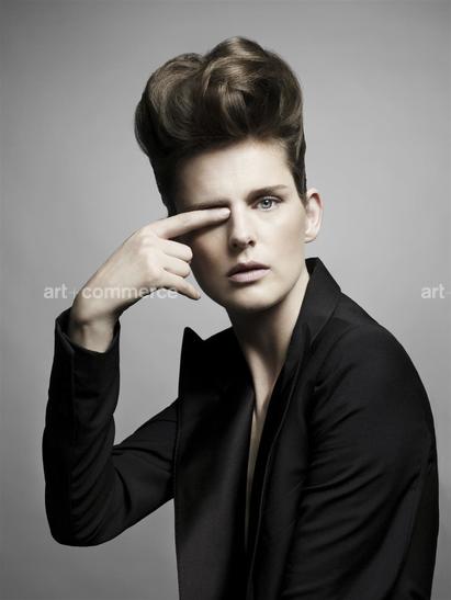 ss_id_1108_stella_cov-080 f2.tif