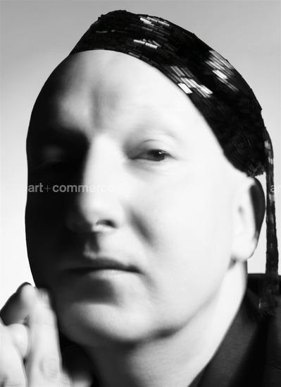 S_JONES_110608_01-043 f2v...